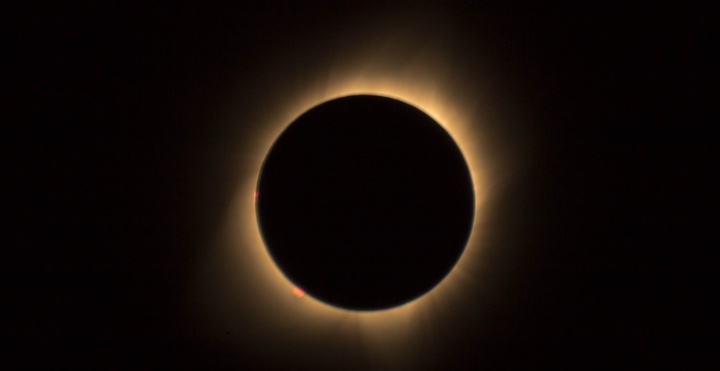 Get Ready for the Solar Eclipse When Moon and Sun Form Perfect L